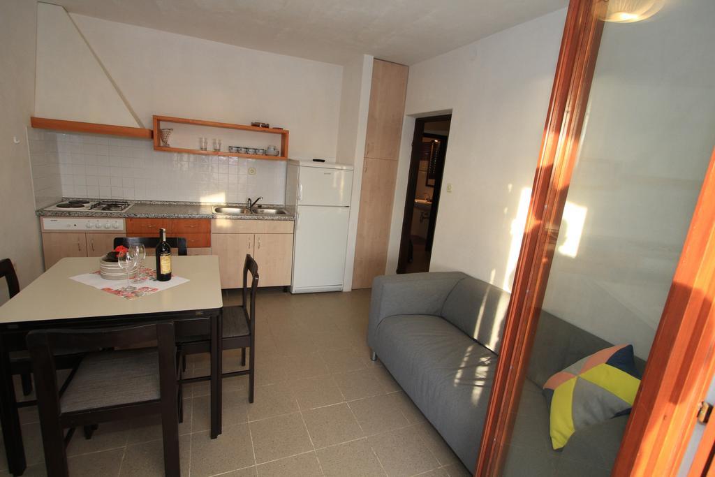 Holiday Apartment Rokov Zára Szoba fotó
