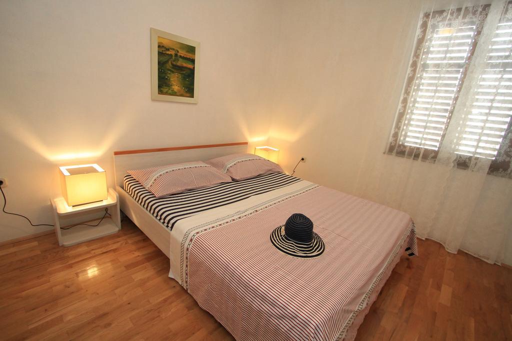 Holiday Apartment Rokov Zára Szoba fotó