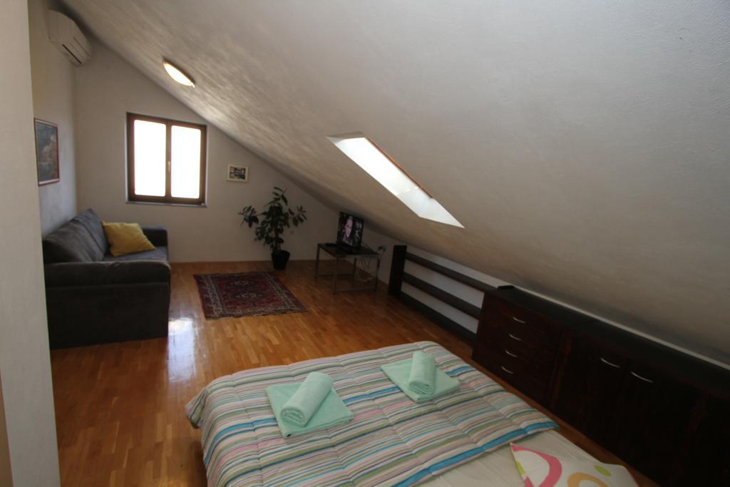 Holiday Apartment Rokov Zára Szoba fotó